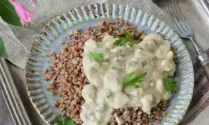 Диета Стол №5: «Гречка с куриной грудкой в соусе»